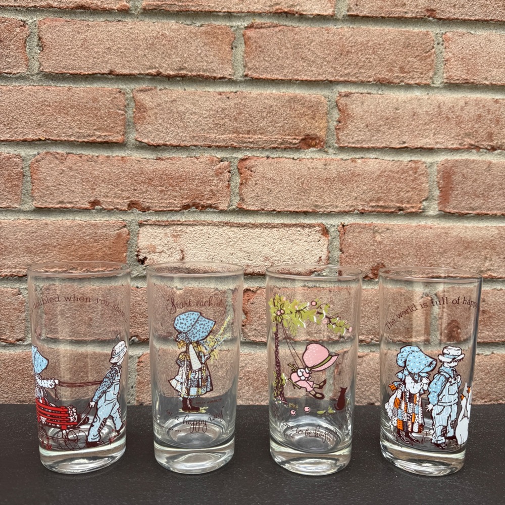 Holly Hobbie Drinking Glasses Set of 4 American Greetings Vintage 1970s Doll